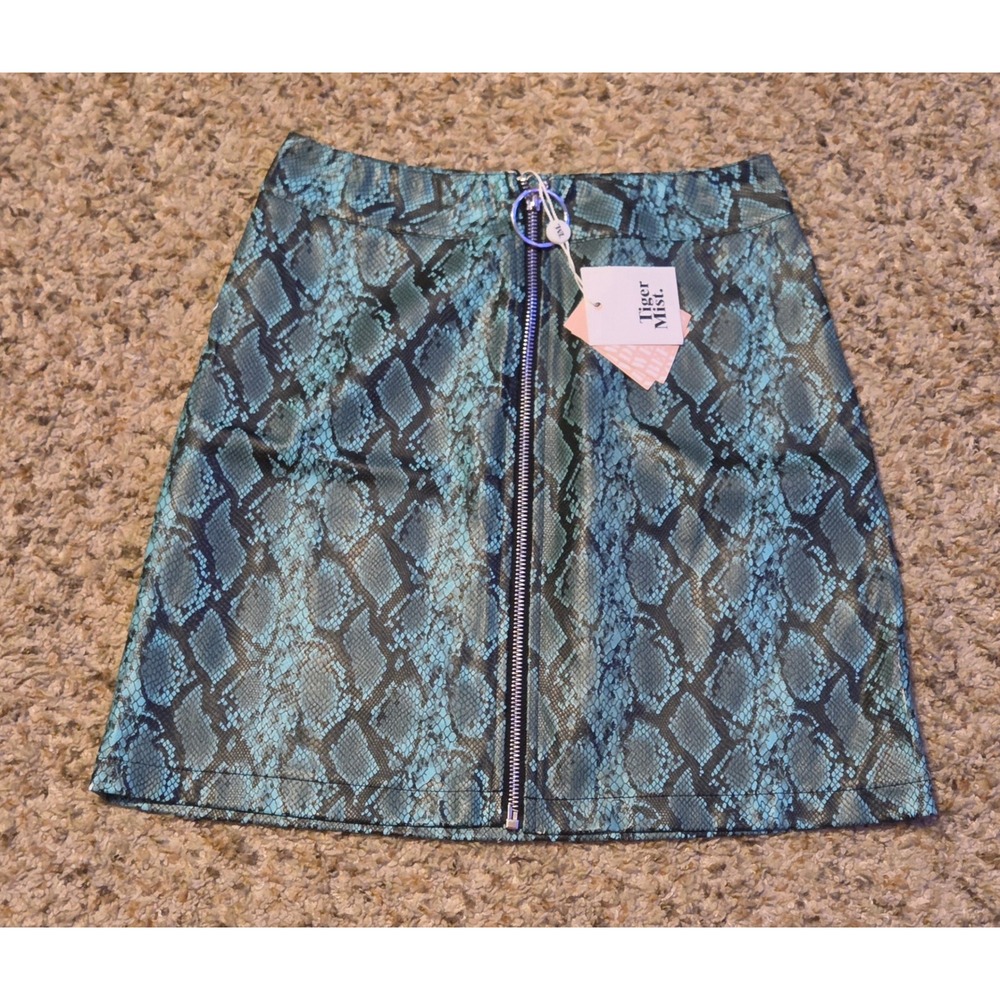 NWT Tiger Mist Snake Print Mini Skirt Women's Size‎ XS Green Black Front Zip